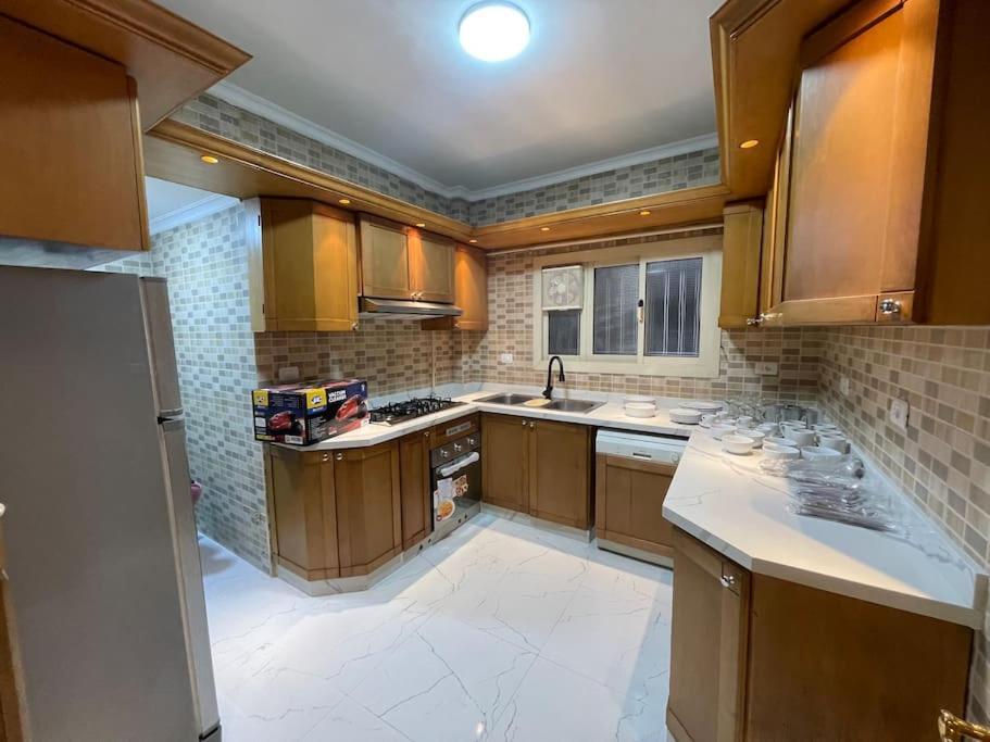 Modern Open View Sunny Bright Apartment Cairo